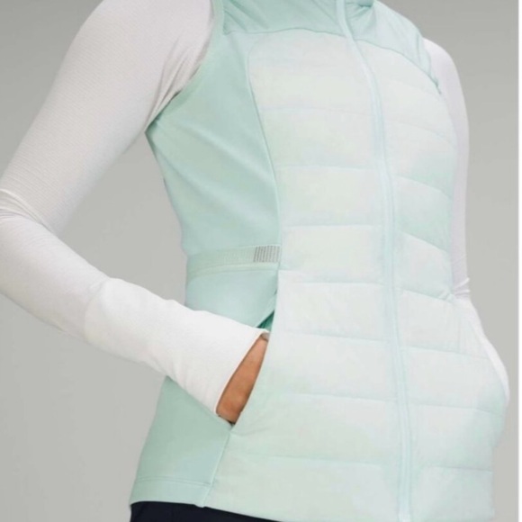 Lululemon Down For It All Running Vest Mint Green SZ 2 Excellent Condition - Picture 3 of 12